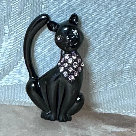 1928 Black Cat Brooch, Enamel Rhinestone Embellishments 1831 R - Picture 4 of 7